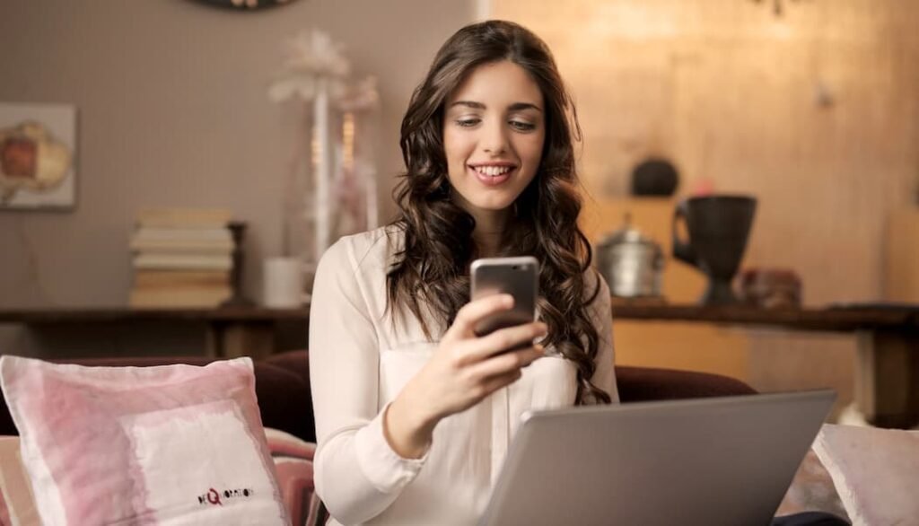 la mujer y la cultura digital en colombia