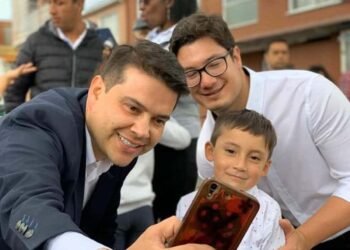 Nicolas Garcia Gobernador de Cundinamarca.