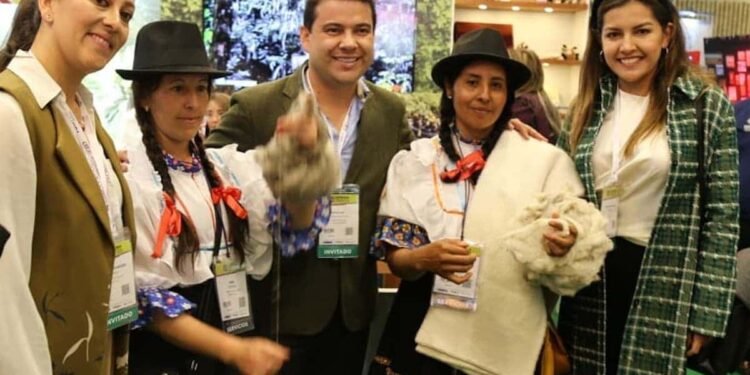 Nawake en la feria turística de ANATO.