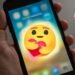 Me importa el emoji de Facebook en el celular.