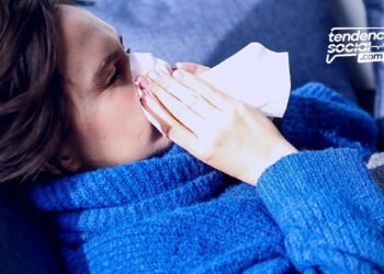 Una mujer con síntomas del coronavirus