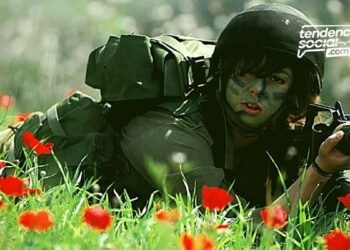 Como carne de cañon. ¿Mujeres también van a pagar servicio militar y obligatorio?