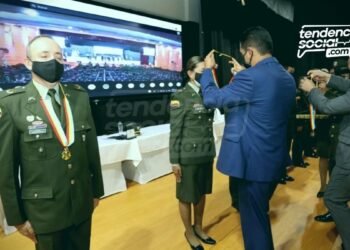 Nicolás García, celebró 129 años a la Policía Nacional, por el tiempo de ser creada, actos de condecoración por parte de la Gobernación.