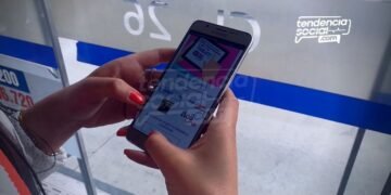 Cómo entrar, qué leer y qué hacer en la biblioteca digital en Bogotá para sacar el celular en Transmilenio con el código QR cuando viajes.