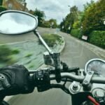 El Ministerio de Transporte publicó, hizo cambios para viajar en la vía para motocilistas y usar el casco, a partir del 23 de enero del 2021.