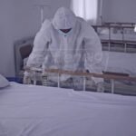 Alcaldía de la ciudad y Gobernación, instalan más camas en UCI para Soacha, en hospitales para atender la emergencia. Aquí más detalles.