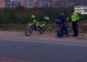 Te contamos que pasó sobre la vía indumil en Soacha con la grabación a policías que según reciben plata. Qué hacer y dónde poner la queja.