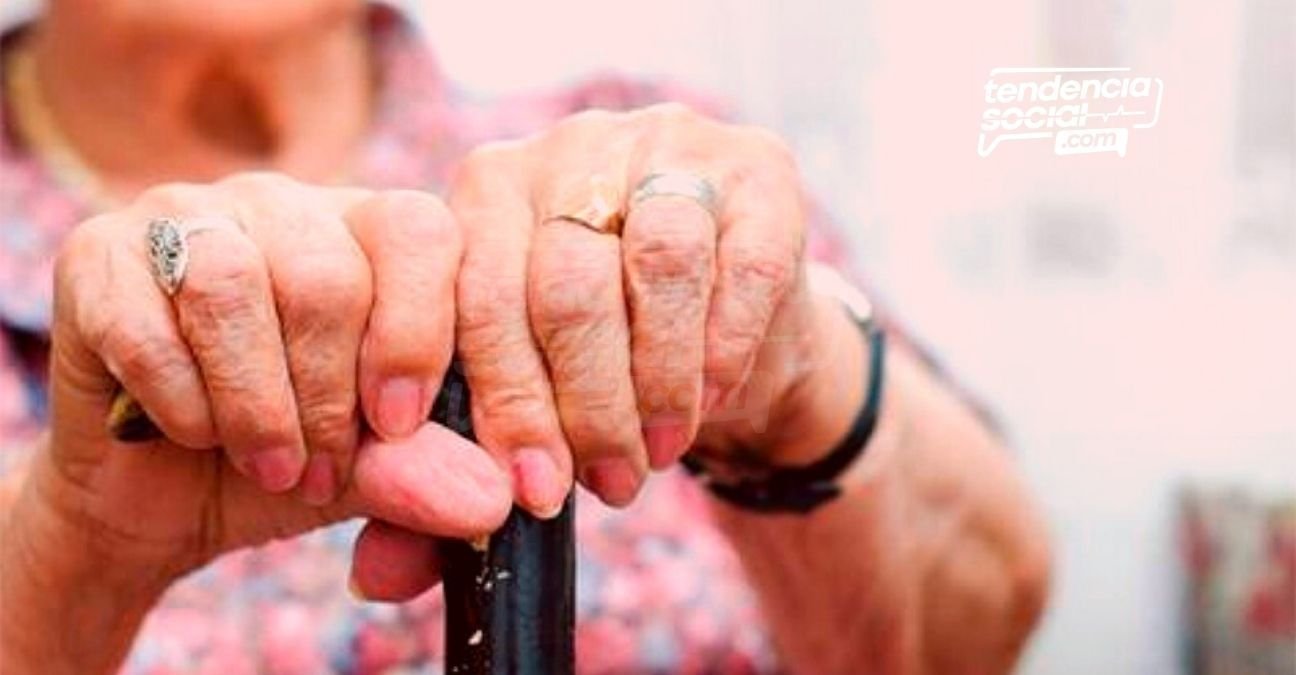 Te contamos todo sobre la vacunación contra la Covid que ya arranco en Bogotá para los abuelitos, adultos mayores de 80 años. Mira la info.