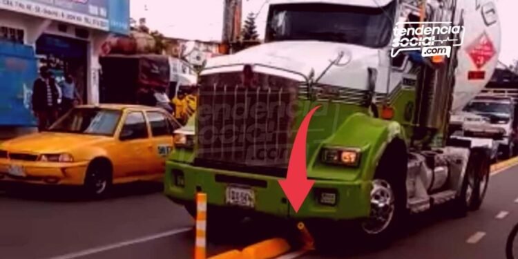 Mula dañó (En menos de un mes) la nueva señalización de cicloruta en Soacha