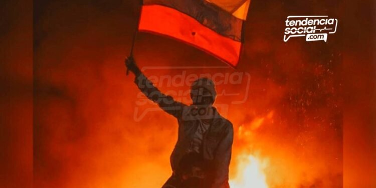 Mira cómo se prendió la Autopista Sur en medio del paro nacional