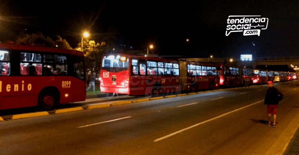 Noche crucial: Sábado de bloqueos en el Transporte de Bogotá por el paro