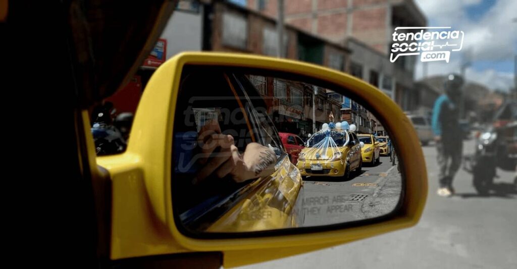 ¡Virgen del Carmen! razón de la pólvora y conductores pitando en el centro de Soacha