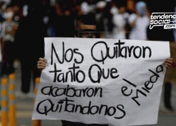 ¡Ya huele a paro!: Jóvenes en Bogotá lideran las protestas en las calles