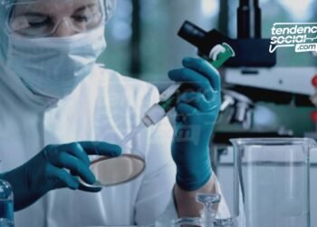 Cómo evoluciona la combinación de la vacuna para la tercera dosis en Colombia