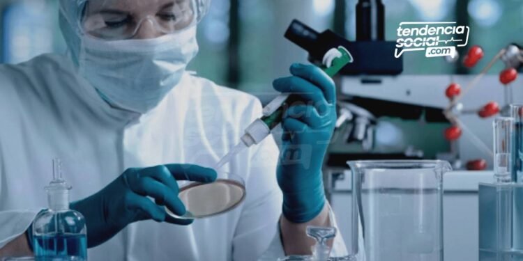 Cómo evoluciona la combinación de la vacuna para la tercera dosis en Colombia