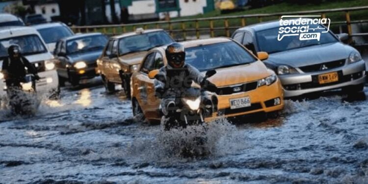 Por fuertes lluvias Cundinamarca entra en alerta ¡evita conducir de noche!